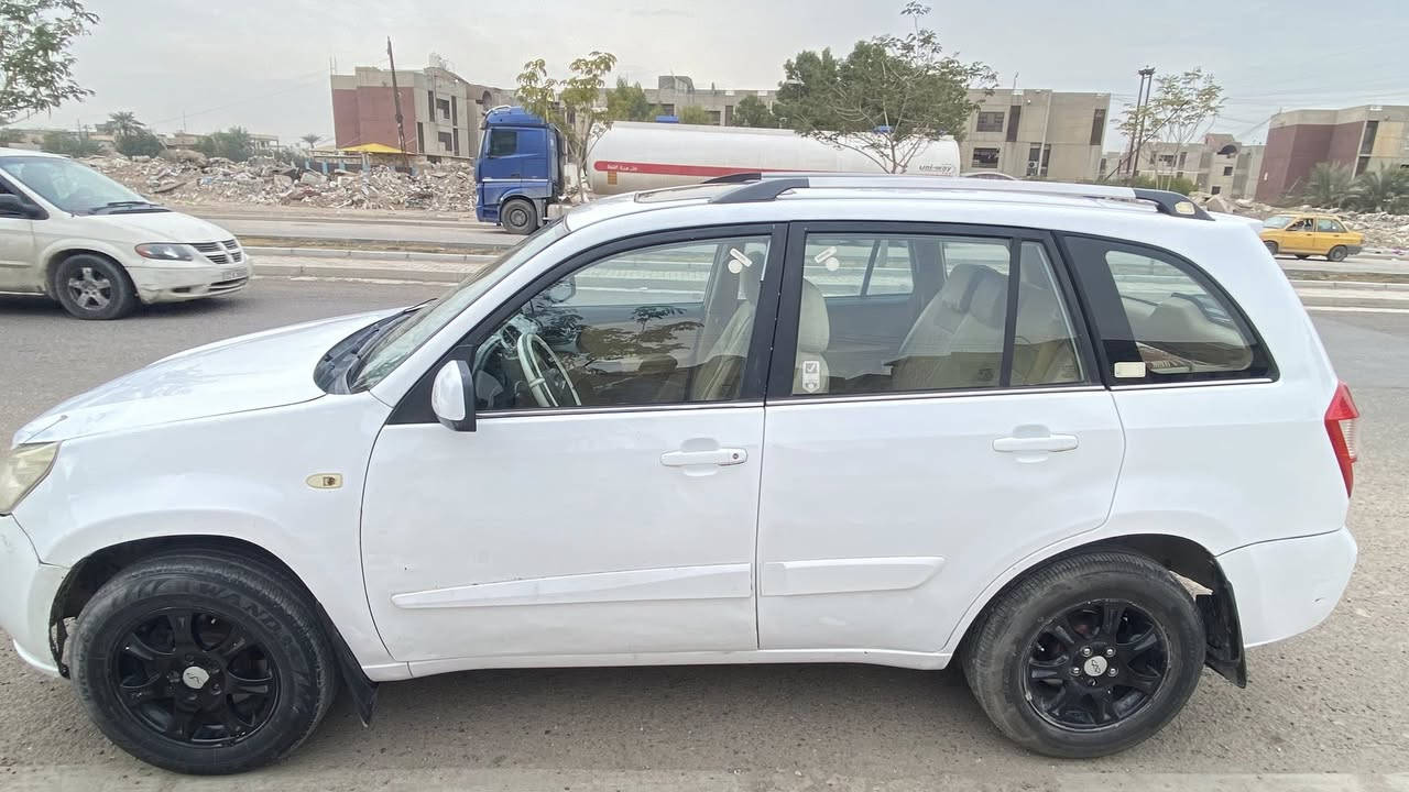 سلام عليكم 
تيكو للبيع موديل 2015محرك 2000 كير ميكانيكي المرغوب. مواصفاتهه فتحت سقف تحكمات ستيرن تحكمات مري شاشه اندرويد تبريد ثلج صدر جديد تايرات جدد ماشيه 96 الف سونار مرفق مع المنشور. السعر 70 وبيها مجال حك الجيه العنوان بغداد حي الجهاد مامتواجد ع النت  
ملاحضة (بية عتة خفيفة بنمرة ثانية فقط والباقي كلشي مكفول )
الرقم اتصال واتساب فقط/***********
