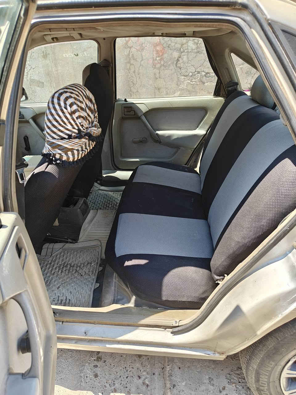 اوبل فكترا 91 مكينه16
كير محرك شرط سياره بيها طخه بلحوض مصبوغه جماليه السياره بسمي كابون ورقي طخم حداديه جديده سعرها 32 بيها مجال بصيط
***********
