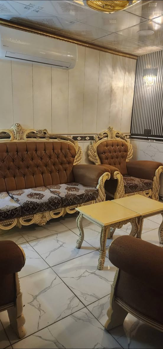 تخم قنفات 8 مقاعد 300 مكيف توسوت اخو الجديد 350 فرن غازي ماركة نوال 125 
 تنور كهربائي تيفال 30 العنوان بغداد ***********
