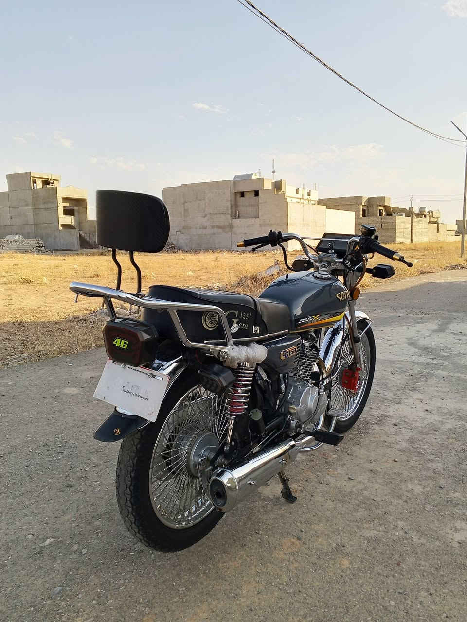 سلام عليكم عندي دراجه ايراني سونليك موديل 24 شكل 25 دراجه اخو صفر تايرات جديد دراجه جديد شراي يخابر رقم ***********
