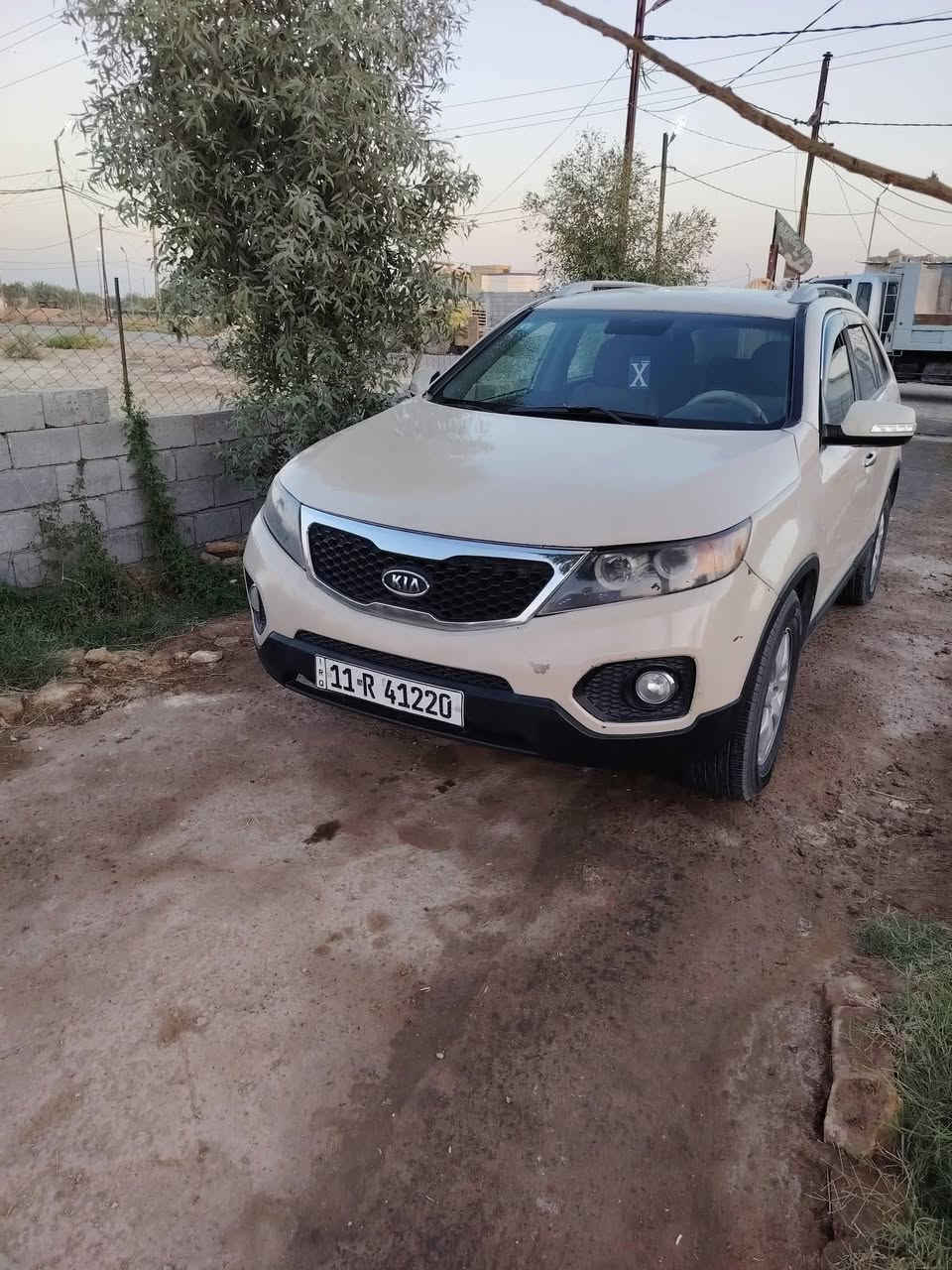 مراوس سورنتو موديل 13 رقم بغداد انكليزي بسمي أمريكي محرك دوش 6 سلندر 7 راكب صبغ عام بيها محرك وكير وحداديه وتخم تاير شواصي مكفولات بدوان تبديل سعر 115 رقم *********** مكان الديوانية
