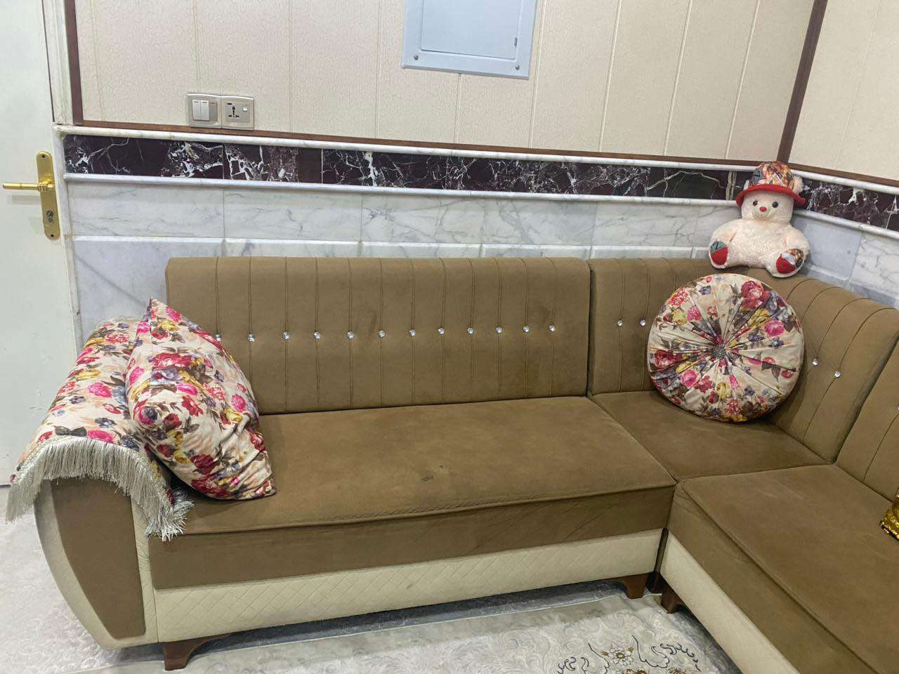 تاقمی قەنەفەی ئەسلی دیوان لەگەل  تاقمی تەپلەکی چوار دانەیی … *********** سلێمانی السليمانية, العراق
