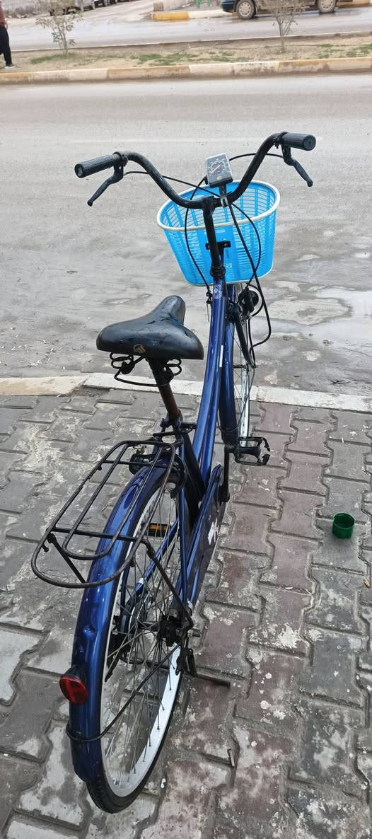 للبيع حجم 26 ياباني 
عنوان الزبيديه 
سعر 75بيه مجال 
***********
