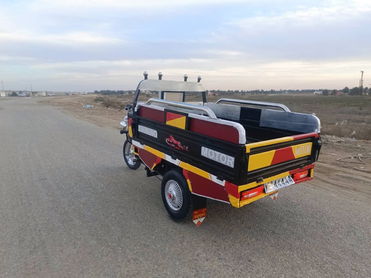 السلام عليكم ستوته للبيع موديل 20 ستوته حلوه وجازه كهرباء شغاله مقفوله شاصي وركبه اوراق صولي كان بابل الشوملي السعر 1400 وبيها مجال ***********
