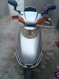 دراجه للبيع 450 وبيها مجال07813244884