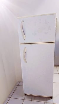 ثلاجه تركي • حجم وسط • نظيفه