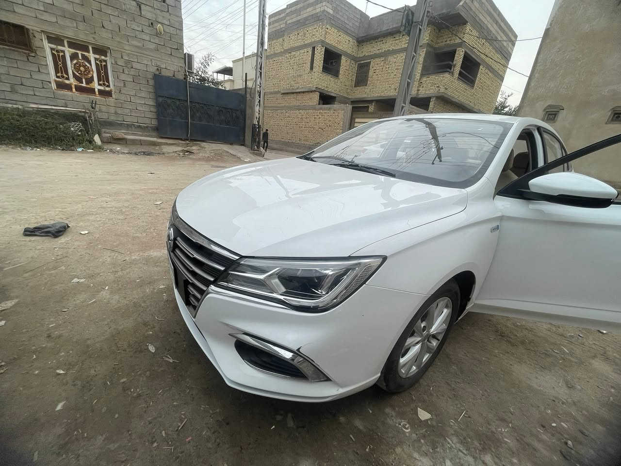 ام جي 2025 كفاله عدا رصعه بالباب الخلفي وزلوغ اثر استخدام بالدعاميات رقم بصرة حره تحويل مباشر موصفات عاديه بعدها بالضمان ضمان 5 سنوات العنوان بصرة ابو الخصيب *********** السعر 115 وبيها مجال
