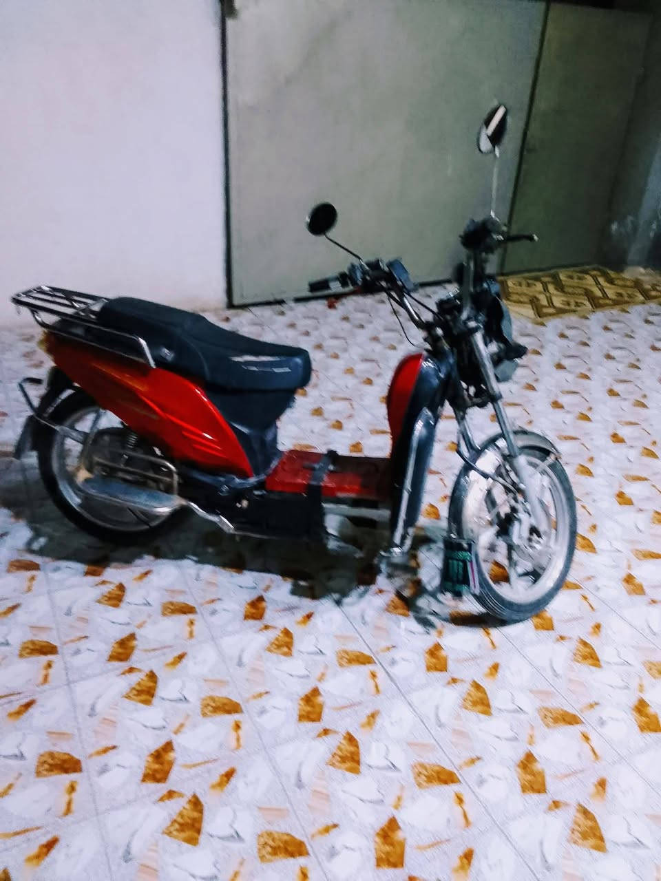 للبيع بطاريات عل فحص السعر ٢٢٥ قفل مستعجل على بيتنھ 
الشراي يجي خاص


**إذا كنت صاحب هذا الإعلان وتريد حذفه لأي سبب، رجاءا أرسل رسالة إلى الدعم الفني**