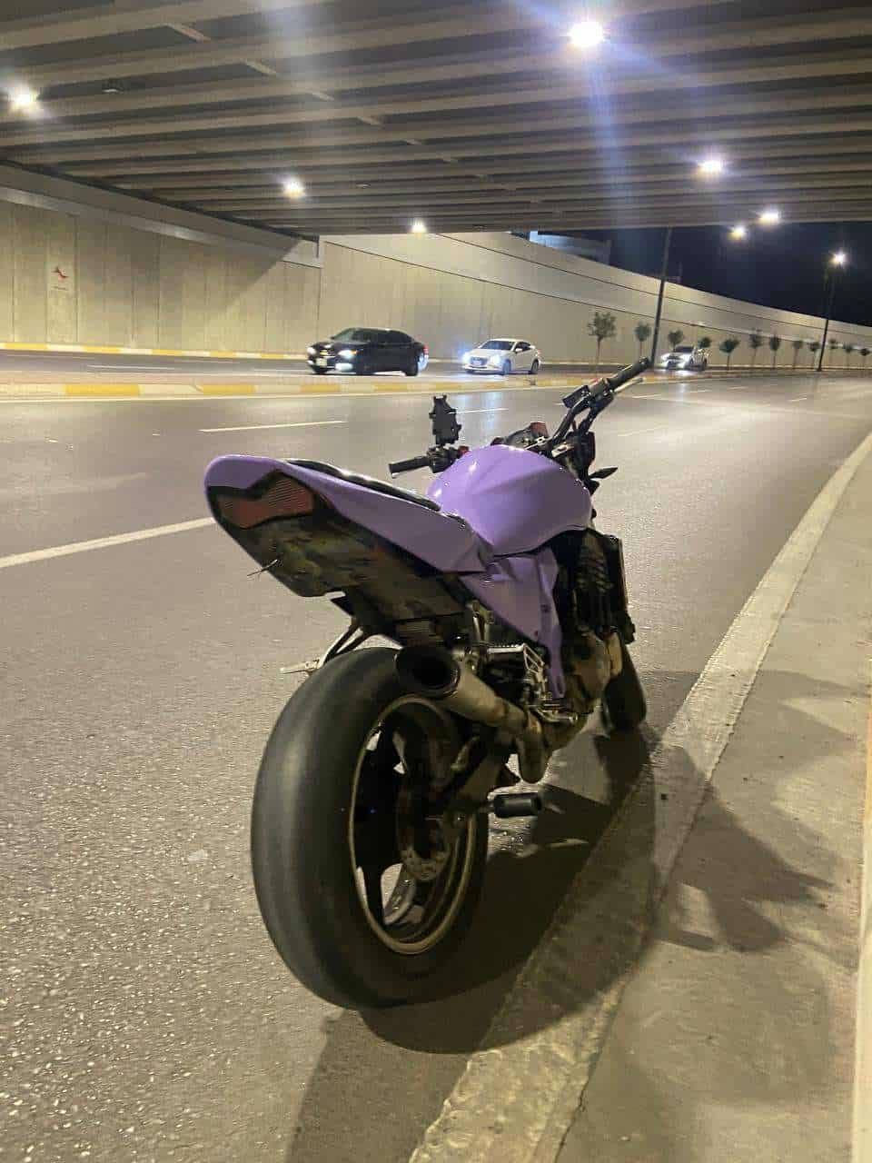 سلام علیکم
ئەم z750بۆ فرۆشتن
مۆدێل 2006
ماتۆڕەکە ئیش ناکات کێشەی کارەبایی هەیە
مەکینەی بەشەرتە
سعری 11گەڵایە
شوێن سلێمانی
ژمارەی خاوەنی
***********
