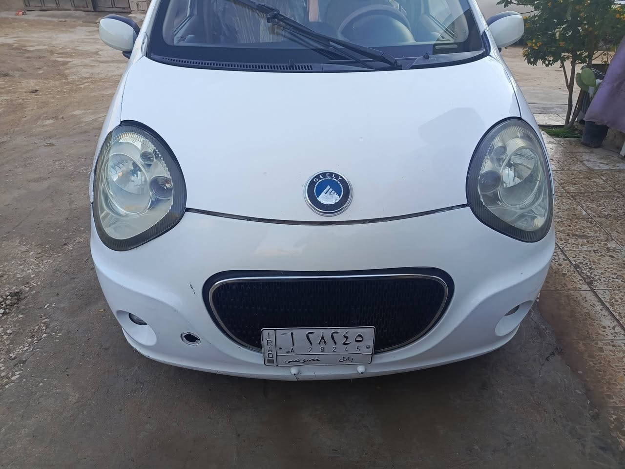 السلام عليكم سياره جيلي باندا موديل 13للبيع رقم بابل الألماني جاهزه للتحويل سياره مكفوله كير ومكينه السياره حادثه فقط جاملغ جهه اليمين نقص السياره فقط تبريد حداده 80/100 مكان السياره كربلاء السعر40 بيها مجال ***********
