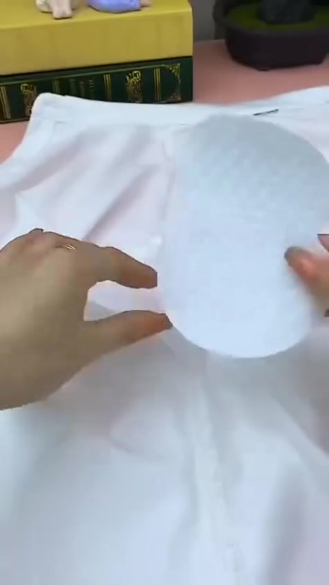 لصقات للمـلابس مانعـة للتعـرق 💧💧
قرب الصيف وداعأ للاحراج🙈
مع لاصق مانع التــعـرق  
 للنساء و الرجال لصقات ازالة العرق
لصقات ازالة التعرق منتج عملي وضروري 
تعمل على امتصاص العرق💦
والذي يسبب لك الاحراج مع اثار البقع
الواضحة على الملابس👕
هسـة تكـدرين تلبسيـن اللون الابيض والاسود بكـل ثقـة اي أثـار بقع وتعرق  ماتبين على الملابس 😔🗿. 
تمتـص العـرق من منطقة الابط 
لمدة طـويلة. 
الكيـس  يحتوي على 10 لصقات 
لاتسبب اي حساسية او اثار جانبية
#للحجز_والاستفسار_مراسلة_خاص. 
#لصقات_مانع_تعرق


**إذا كنت صاحب هذا الإعلان وتريد حذفه لأي سبب، رجاءا أرسل رسالة إلى الدعم الفني**