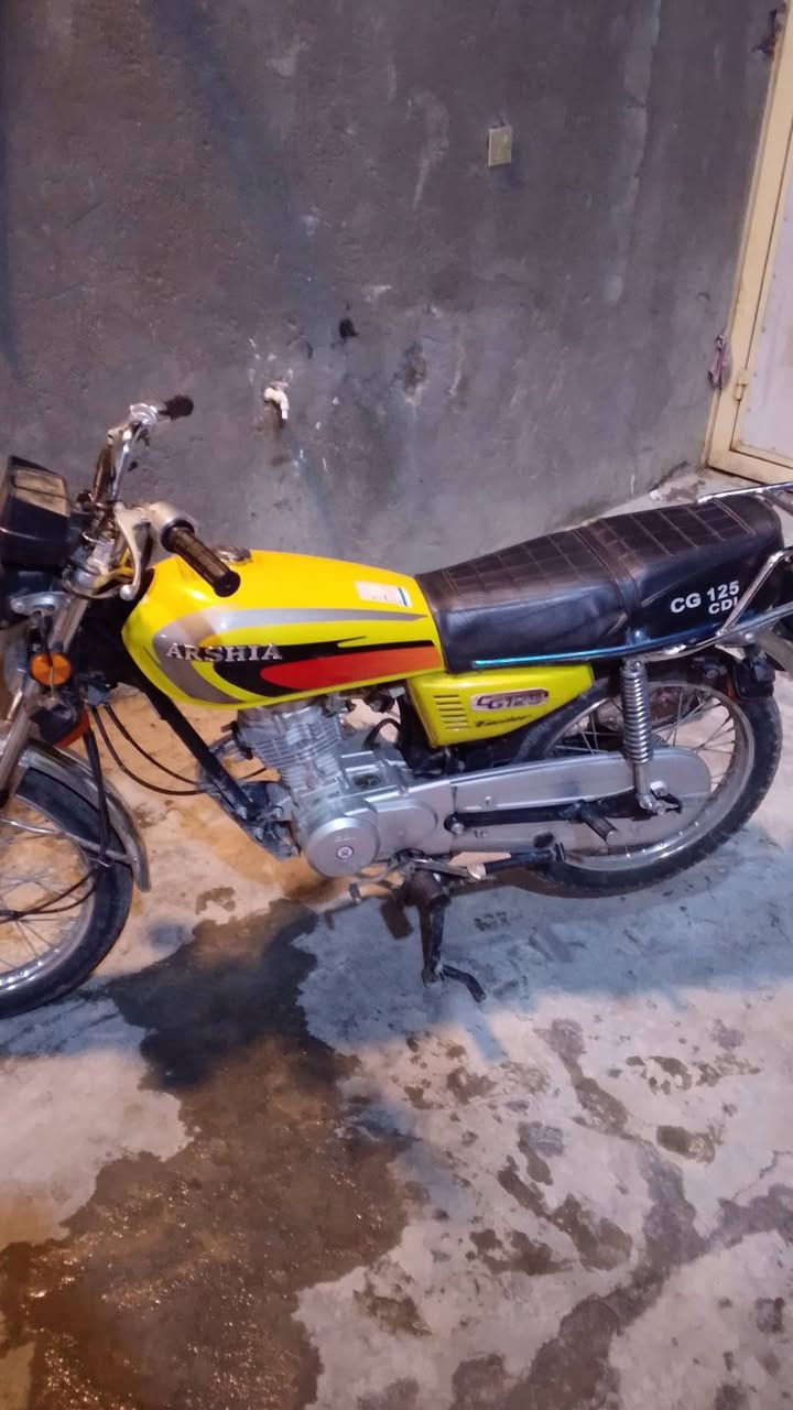 سلام عليكم دراجه 4كير موديل 24 زيرو اوراق سكنر السعر خاص رقمي *********** مكاني كربلاء حي الميلاد
