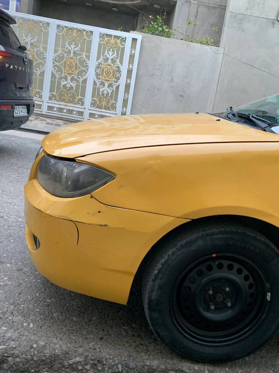 سلام عليكم ليفان 620 للبيع 
محرك كورلا 1600 كير بلاد 
لا صبغ لا معجون ولا تعديل ولا تبديل
 بيها نواقص قليله تحتاج كارت مال كهربائيات + كير ال نمره ال رابعه من انطيها ما ترجع 
سنويه ساقطه من 2017 راعيها موجود وفقط تحويل يحول مكانه حي النداء
 سياره محرك بشرط فقط كير الرابع ما يرجع والباقي كله بشرط
 مكانها واحد حزيران 
سعر 32 بي مجال بسيط 
+ الغرمات وال نقابه كلها عليه
***********
