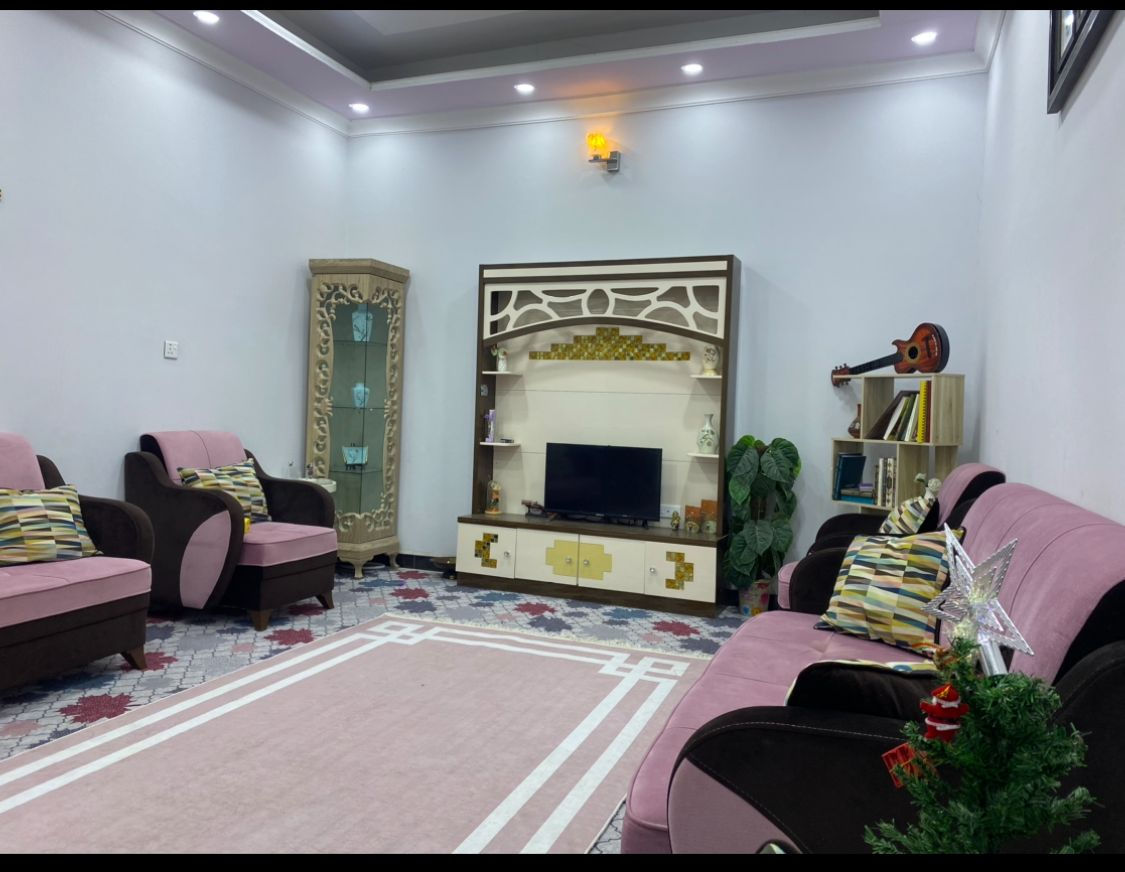 بيت للبيع   
#بالجربوعيه_الاولى_المربع_الاول_مقابل_المركز_الصحي
 200 متر  
موقع قريب لجسر المستشفى 
سعر 137
يتكون من طابق واحد بي غرفتين وصاله وبراني ومطبخ 
بناء حديث والصور توضح 
بالنسبه للبناء والموقع يعتبر العرض ممتاز 
غير مطلوب يباع نقدا 

#للاستفسار 
اضغط على رقم بين الاقواس لتحويلك للواتساب ( 0786 016 1226 )
اتصل ***********    
عنوان المكتب في السماوة الجربوعيه الاولى بداية سايدين
