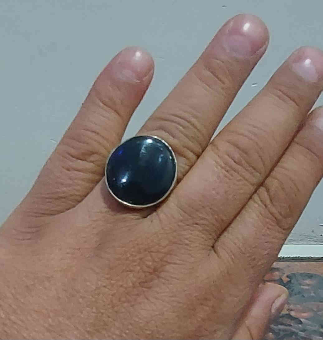 اللهم صل على محمد وآل محمد الطيبين الطاهرين 
          (((((  عرض خاص  )))))
خاتم عقيق يماني اسود
فضه عيار 925
قياس الخاتم 27
السعر بلاش البلاش((30)) الف 
توصيل محافظات 5 الاف داخل الكوت 2 الف
*********** ~ ***********
ابو سجاد الوائلي
