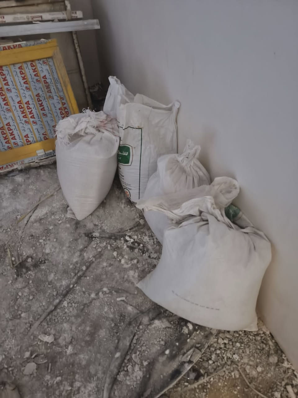 السلام عليكم جص نظيف قبل كم يوم اشتريناه منو يفيده بسعر مناسب المكان ياسين خريبط ‏‪***********‬‏
