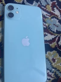 اي فون ١١عادي نضيف جدا ذاكره ١٢٨السعر٢٢٥ لاتصال 07702105952