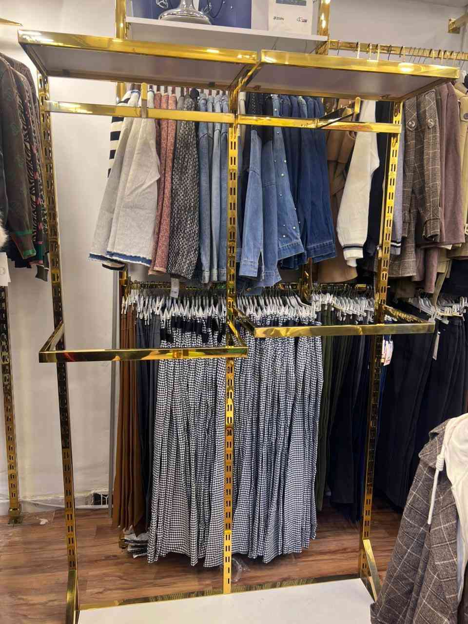 ستاندات عدد ٢ للبيع جديد مستخدم شهر واحد فقط
***********
