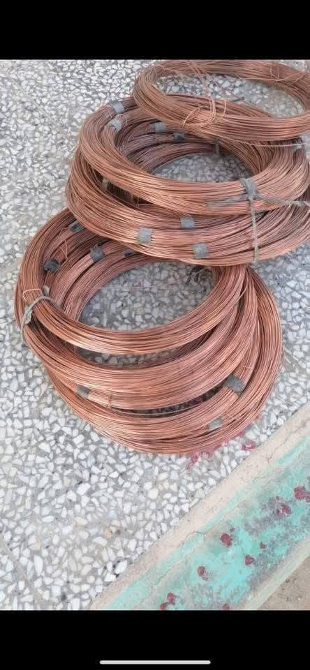 *يُعلن مكتب يولي* عن شراء *جميع أنواع السبالت والمكيفات العاطلة والتالفة* فوراً!
*نشتري:*
- السبالت بجميع الأحجام (1 طن إلى 5 طن)
- المكيفات القديمة والمستهلكة 
- كافة أنواع الكيبلات، النحاس، الماطورات
- أجهزة الفنادق، المؤسسات، الدوائر الحكومية، والمستشفيات الأهلية
- مزايدات رسمية وبأسعار تنافسية

*خدمة النقل علينا*  
*فتح الأجهزة علينا*  
*ونجي للباب بيتك مباشرة!*  
*المندوب يوصلك بنفس اليوم*

*للاستفسار والتواصل:*
واتساب أو اتصال على الرقم:  
📞 ***********

أرسل لنا رسالة على الصفحة لأي استفسار  
*العنوان: بغداد*  
نشتري أنواع (الكري، التوسوت، الميديا، جبسون، يورك) وكل الأحجام!

تحب أسويلك تصميم صورة للإعلان بنفس ستايل الصور اللي تحت؟

