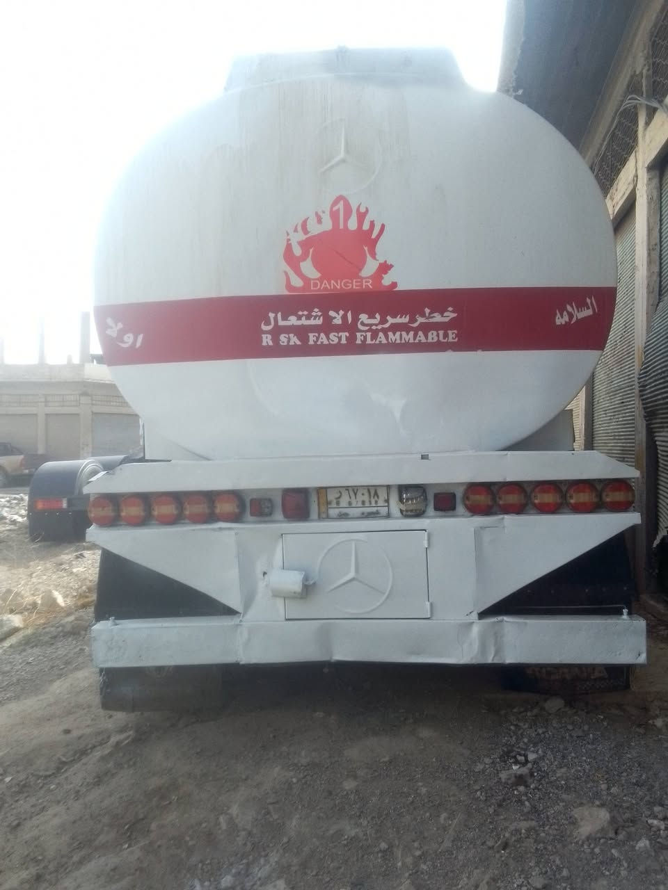 سكانيا 13 موديل 91 
سنكل
تانكي شاكر
طوناج شغال جديد وسنوية 2029
حمولة 36000 اسود وبياضات

للاستفسار ***********
