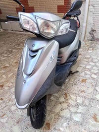 دراجة بغبغاء ياباني جديدة  سرعة 149+ نوزل + اسلف اصلي  ماشيه 18 + كفرا...