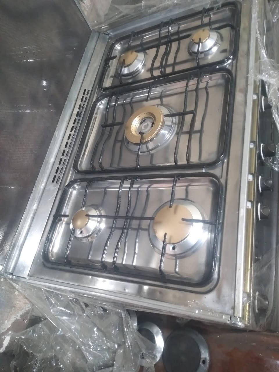 الهم صلي على محمد وال محمد 
يوجد طباخات شرط الفحص 
وكلة سل ستيل  نضافة ٩٥ بل ١٠٠ 
علة ١٥٠ قفل ١٤٩ مايرهم عرض لمدة يومين فقط 
فقط الكريازي ١٧٥ ولباقي علة ١٥٠ 
***********
