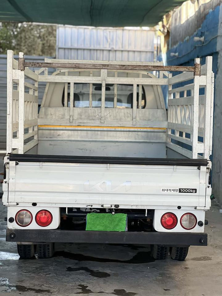 السلام عليكم ….
للبيع كيا حمل موديل 2018 مسكر ادوات ادوات بيها رقم شمالي وسنويه وبيها حصه كاز كل المحافظات السياره كللش جديده من مكينه وكير وحداديه وتايرات … وبيها محجر ودعاميه خلفيه وشاشه السياره جاهزه من كل النواحي السعر 67 وبيها مجال  للاستفسار اكثر مكان بابل***********
