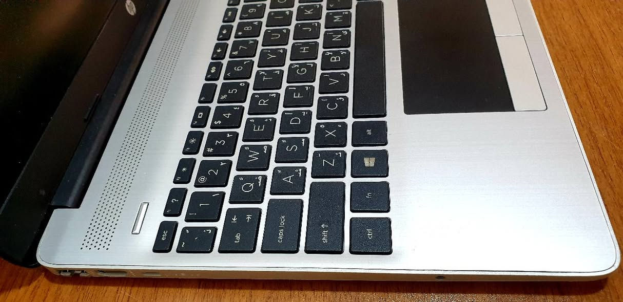 hp notebook15 core i5 الجيل 11
الرام 8G الهارد 256ssd حجم الشاشة 15.6FHD 
كارت الشاشة خارجي 2G geforce 
كارت الشاشة داخلي 4G intel 
مناسبة للبرامج الهندسية والمونتاج 
والالعاب المتوسطة السعر 350 الف
المكان بعقوبة


**إذا كنت صاحب هذا الإعلان وتريد حذفه لأي سبب، رجاءا أرسل رسالة إلى الدعم الفني**