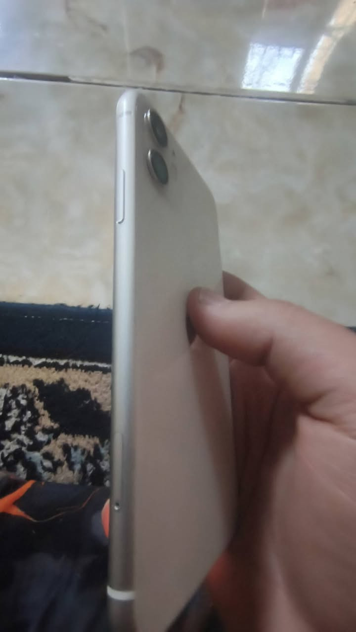 Iphone 11
نضافته 100℅

ما مفتوح ابدد 

ذاكرة 128 

بطارية 77

سعر  260

واتساب  ***********
