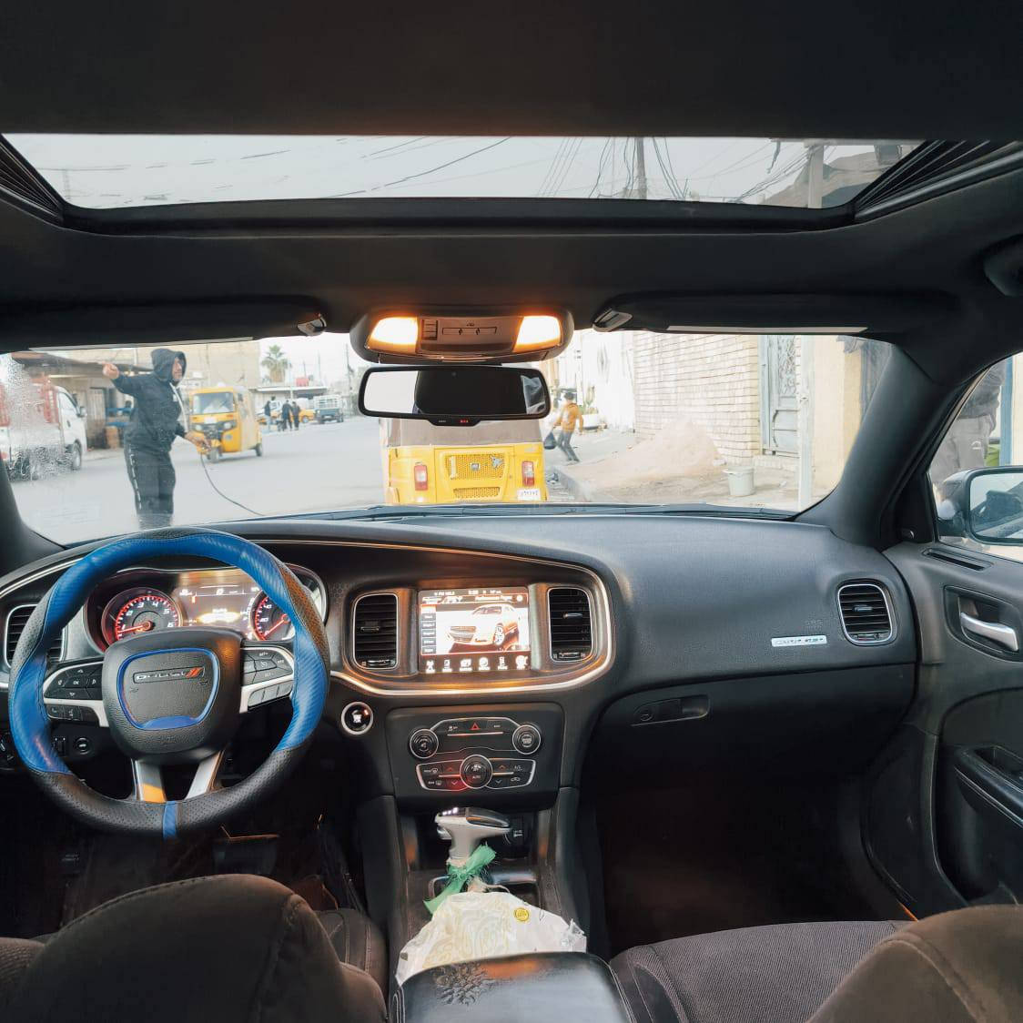 جارجر 15 حادث جاملغ وبنيد مال امريكه  وهنا بل عراق مقسمين الباب السايق بدون ايرباك
السياره جديده ما مشتغله خط صدر امامي جديد وعربانه خلفيه مال 22قبل سبوع شديتهه تخم تاير جديد كواتم  بلاديات          

السعر 177$.  مكاني بغداد   ***********
