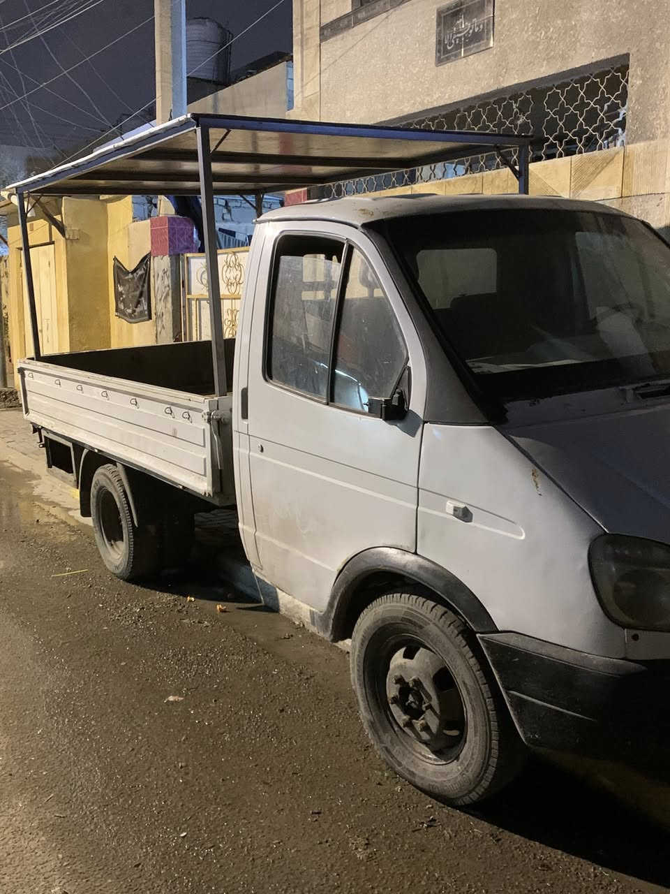 سلام عليكم كيه فنتيره غزال 2004 السياره جاهزه مابيه اي نقص اكسن محرك و كير مكفولات محركه مال كيه بينكو 3000 السياره فقط سنويته ضايعه و راعيه موجود يطلعلك سنويه باسمك ثاني يوم و السعر 37 وبيه مجال سياره جاهزه كهربائيات محرك كير كله جديد عنواني البصره الحيانيه رقم الهاتف ***********
