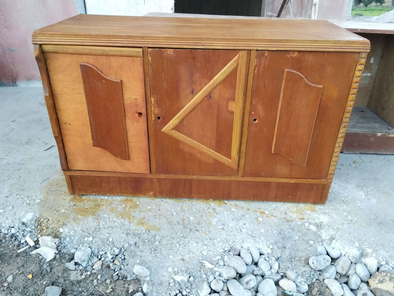 عندي كناتير وعندي بوفيات ***********
