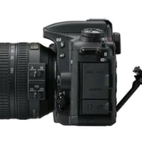 كاميرا نيكون D7500 أخر أصدار كاميرة بيت  ملحقاتها كاملة  كارتون . بطار...