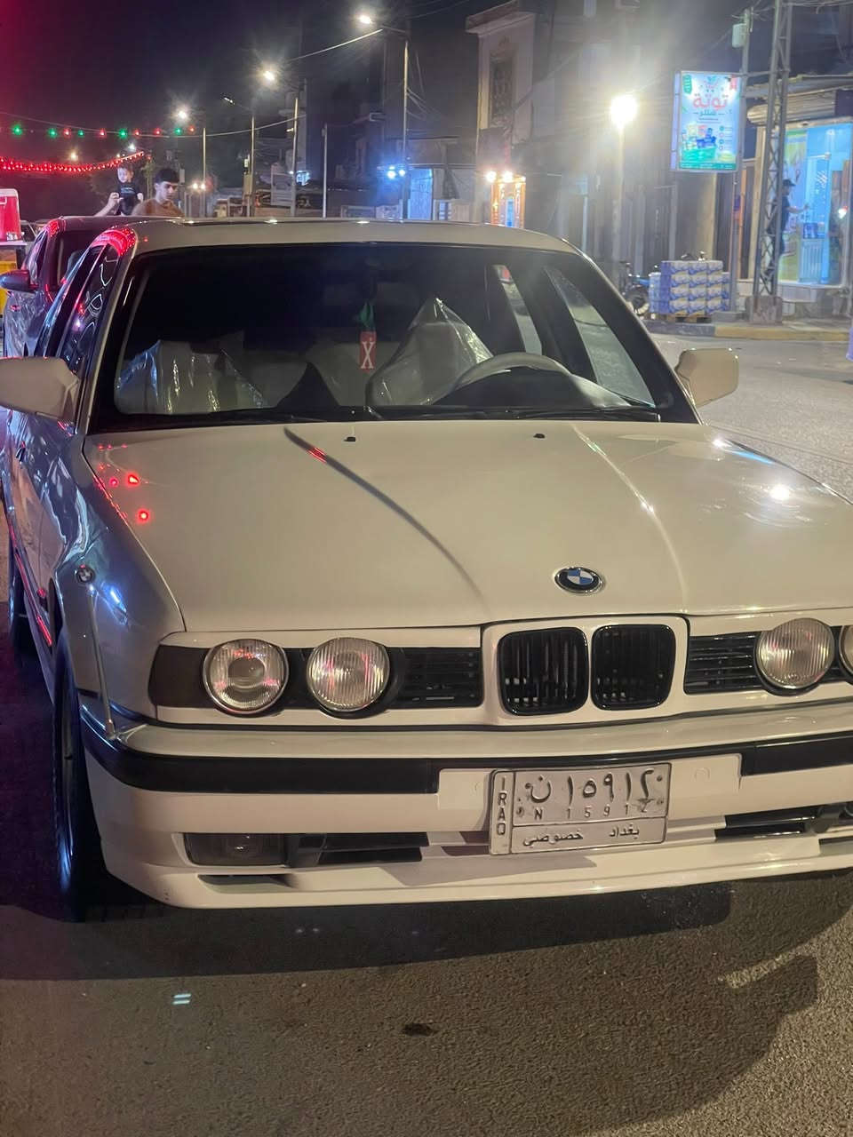 السلام عليكم  BMW 525 موديل 1991 كير مكينه كفاله حداده نضيفه غرفه نضافه80% بدي جديد كلش بيهه حزام السياره كهربائيات شغاله نقصهه فقط تبريد السنويه منتهيه السعر ٥٠ وبيهه مجال بسيط عنوان البصره للتواصل *********** واتساب واتصال
