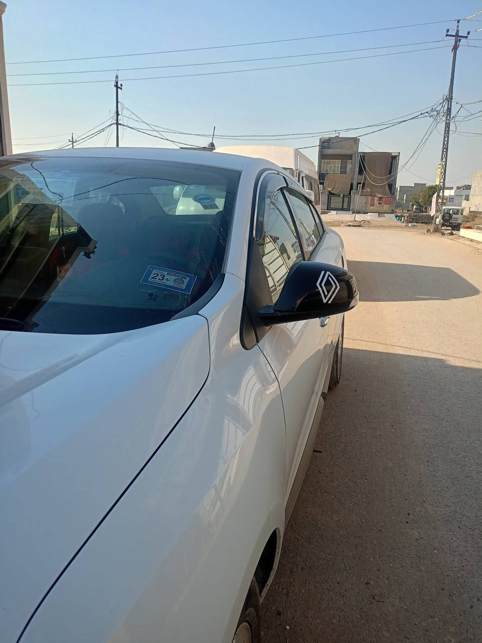 سلام عليكم عندي هاي السياره رينو فلونس فرنسي موديل 13 مكفولة كفاله عامه من محرك وكير وكشر بدون صبغ بدون ضربه ماشيه 100 دهن كير مبدل شركه لايت زنون بلوجكتر زنون تخم تاير جديد اصلي السياره بسمي سعر من الاخير 65 سياره جديده مال بيت فقط ***********
