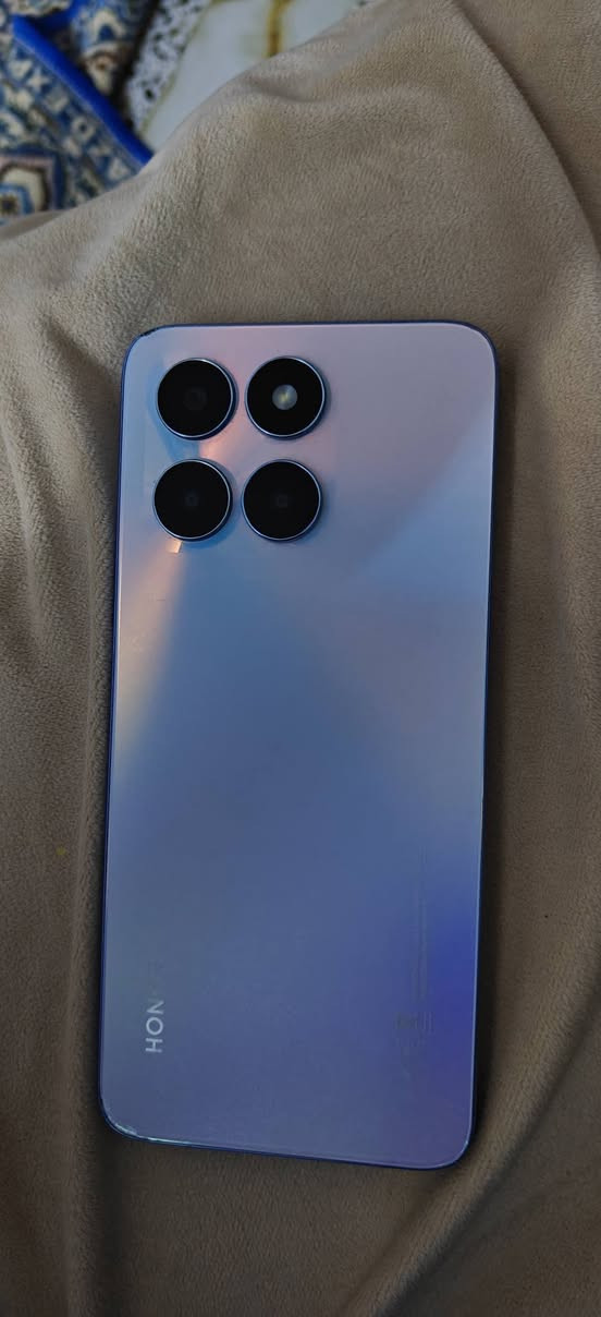 Honor X6a
رام 128 
بطاريه 5200
السعر 115
الحر الصغير 
***********
