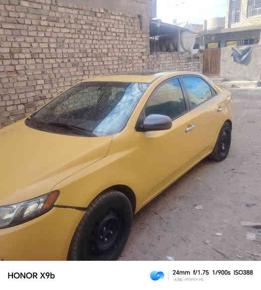 كيا فورتي  موديل ١٢
سيارة نضيفة خير من الله
سعر ٧٥ وبيه مجال
***********

