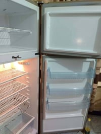 ثلاجه كبيره 20 قدم ماركت نوال التواصل والاستفسار على الواتساب 07817381...