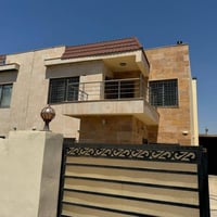 مجمع القريه الذهبيه • ٢٠٠م • ٣ غرف