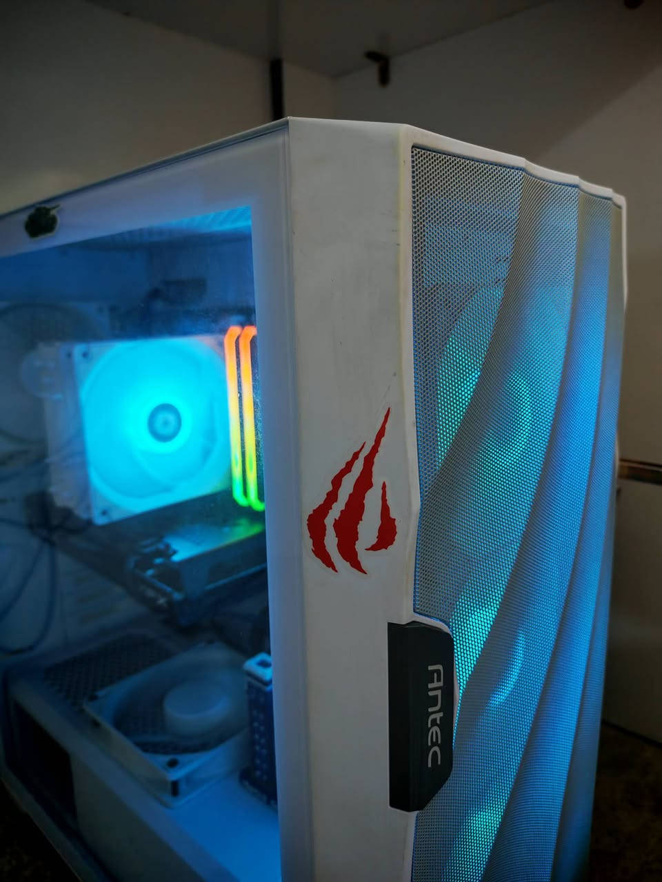 السلام عليكم تجميعة مستعمله :
رايزن 5 5600 x
Amd rx 6650 xt
B 550 proمذر بورد  msi
مبرد اساسن كنج 120 
بور hyper k 600 سلفر
رامات كورسير فينجيز 8×2 3600m
M.2 Lexar التخزين 2 تيرا
كيس انتك Df700  ار جي بي اهواي مودات الوان بي
شاشة سامسونج اودسي G4 240 هيرتز 25 انج

رايدها بمليون  و ميه وبيها مجال


**إذا كنت صاحب هذا الإعلان وتريد حذفه لأي سبب، رجاءا أرسل رسالة إلى الدعم الفني**