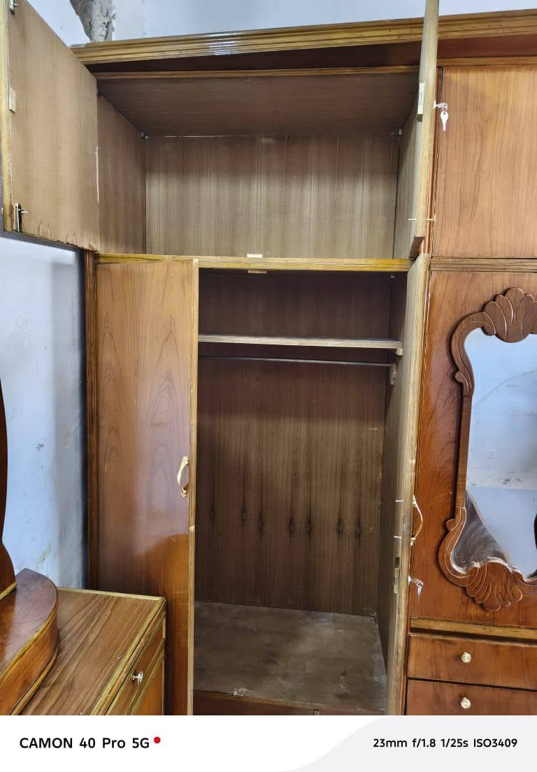 السلام عليكم غرفه حطاطه نضيفه كلش اي ضرر مابيه جاهزه الشراي ينتصل ويدلل ***********
ابيع وشتري وراوس اي غراق اشتريهن +اكو توصيل
