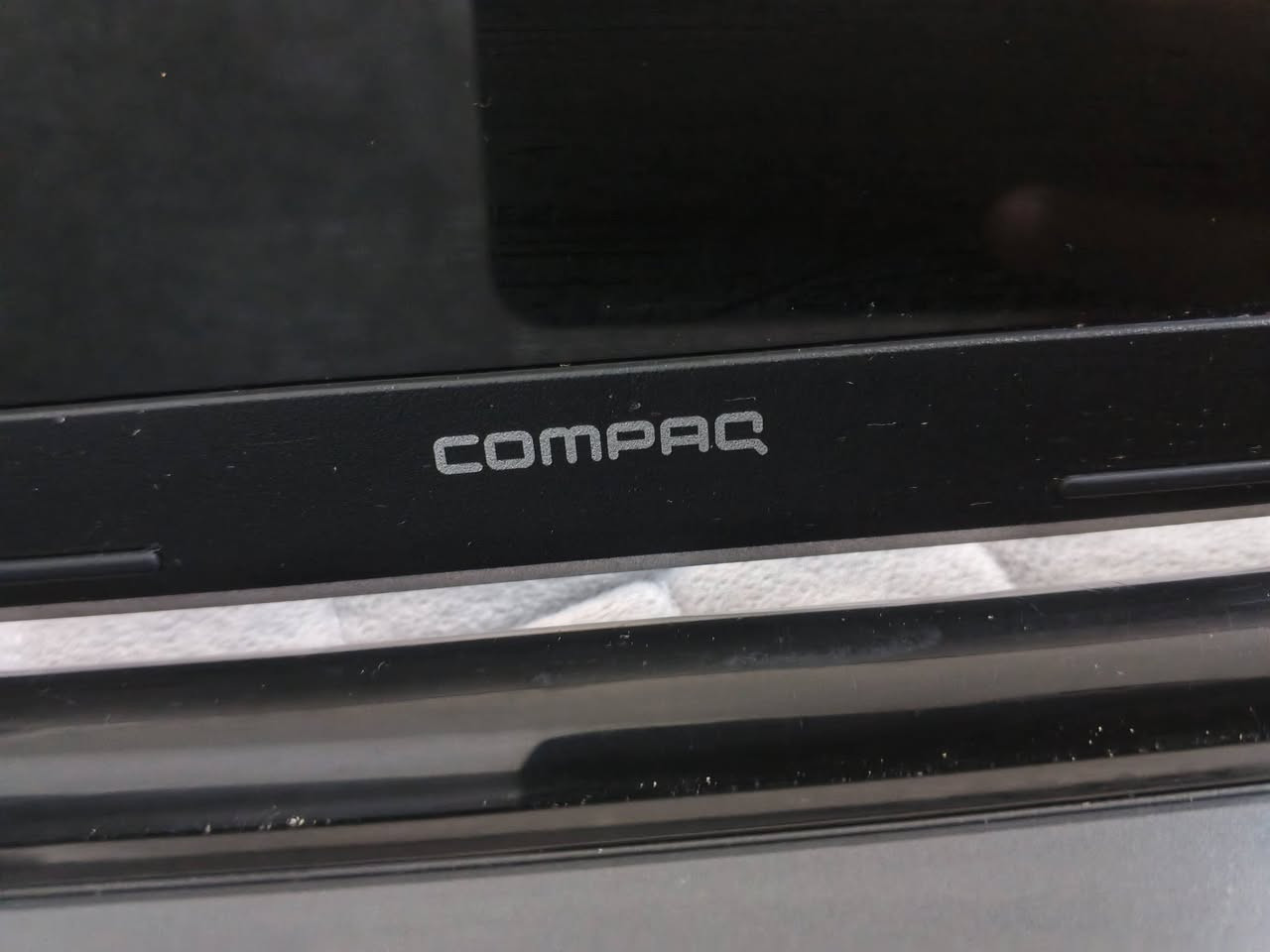 لابتوب للبيع مع الشاحنه مابي عيب السعر 75الف بي مجال


**إذا كنت صاحب هذا الإعلان وتريد حذفه لأي سبب، رجاءا أرسل رسالة إلى الدعم الفني**