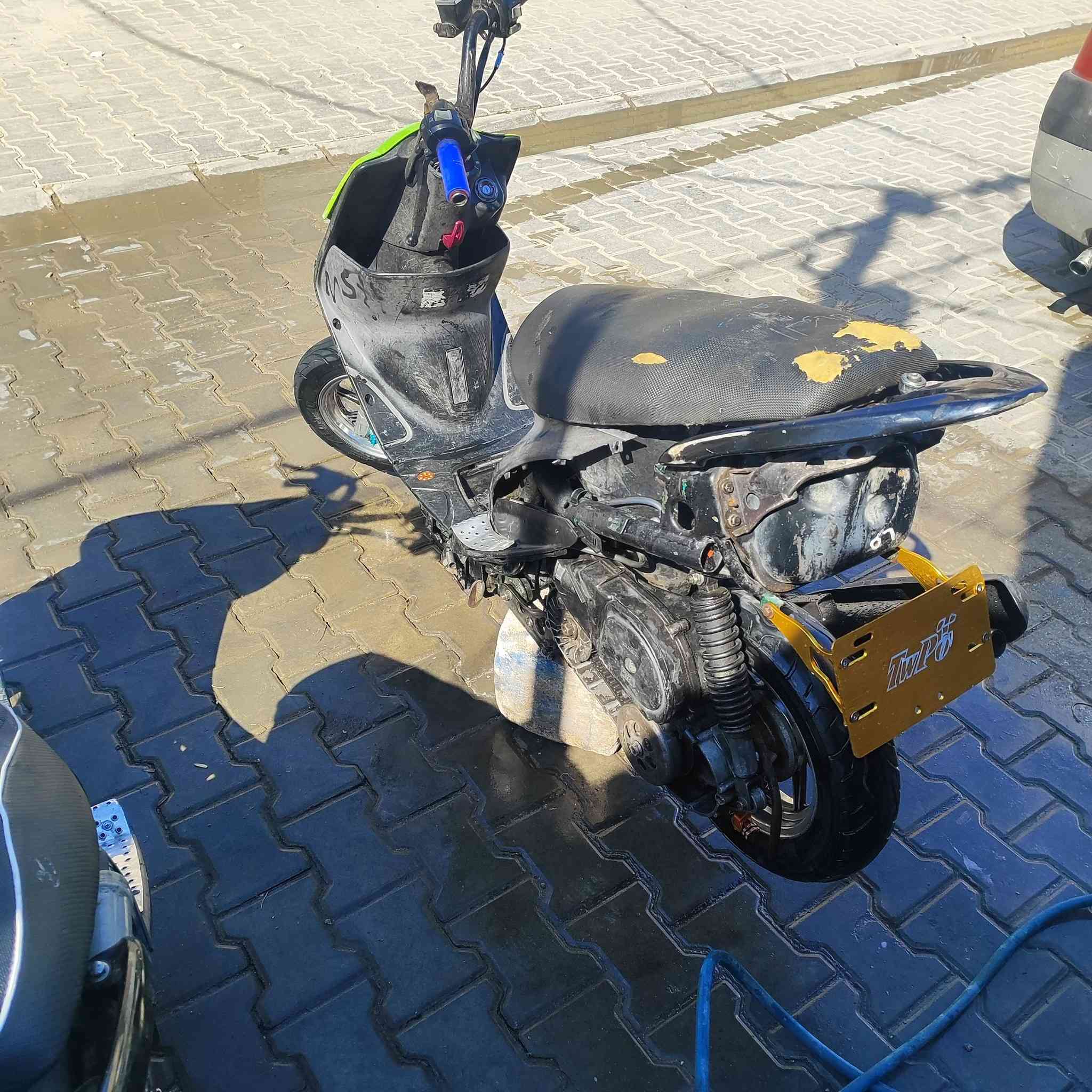 السلام عليكم دراجه ماكس عدله للبيع ماكينه خير من يوم الله شلعوا معدل هذه مكان بغداد الشعله 400 وبيها مجال دراجه حلوه ومرتبه ماكينه ناعمه 55 ماكينتها***********
