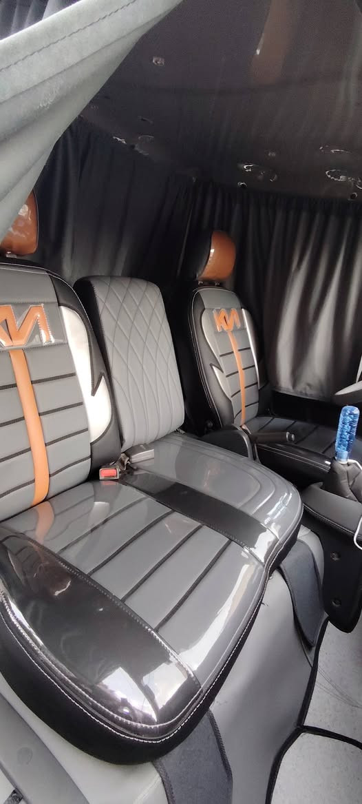 كيا حمل موديل ٢٠١٤ السياره رقم بصره انكليزي بأسمي هزه جديده داخل جديد السياره نضيفه بيها تلكيط مال خياسات بالدوسات فقط محرك مجفت جديد محرك 2700 مفتوح السعر 105 اوبيها مجال

 الاستفسار الاتصال بالرقم ***********
