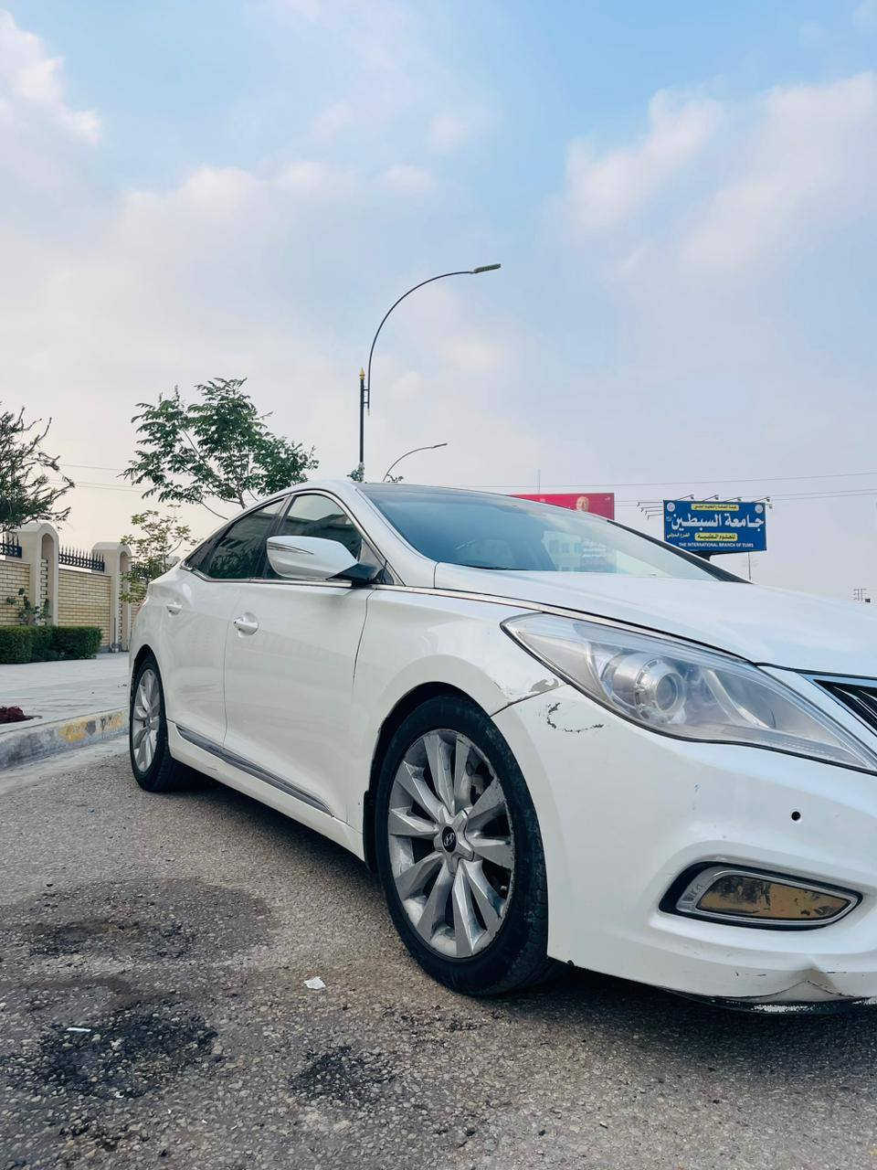 السلام عليكم
بسعر البلاش و ماكو هذا السعر بالسوك كله 
كل التفاصيل مذكورة بالمنشور وتدلل❤️

للبيع والمراوس رقم بغداد دولي
_______________________________
هونداي أزيرا 2014 فول مواصفات 
محرك v6 3000 (محرك  مفتوح)
_______________________________

السيارة خليجية بيها 4 قطع صبغ 
صورة السونر مرفقة وموضح بيها كلشي بأدق التفاصيل
_______________________________

كير و محرك مكفولات كفاله عامه  لا صوت رواجز ولا شي
المحرك مفتوح بدون اي عيب
_______________________________
رقم بغداد دولي مكانها كربلاء 
_______________________________
سعر السيارة : 109 ورقة وبيها مجال جدا بسيط
_______________________________
مكان السيارة : 
كربلاء حي العامل المنطقه الاولى
_______________________________
للأستفسار : 
*********** متوفر واتساب
