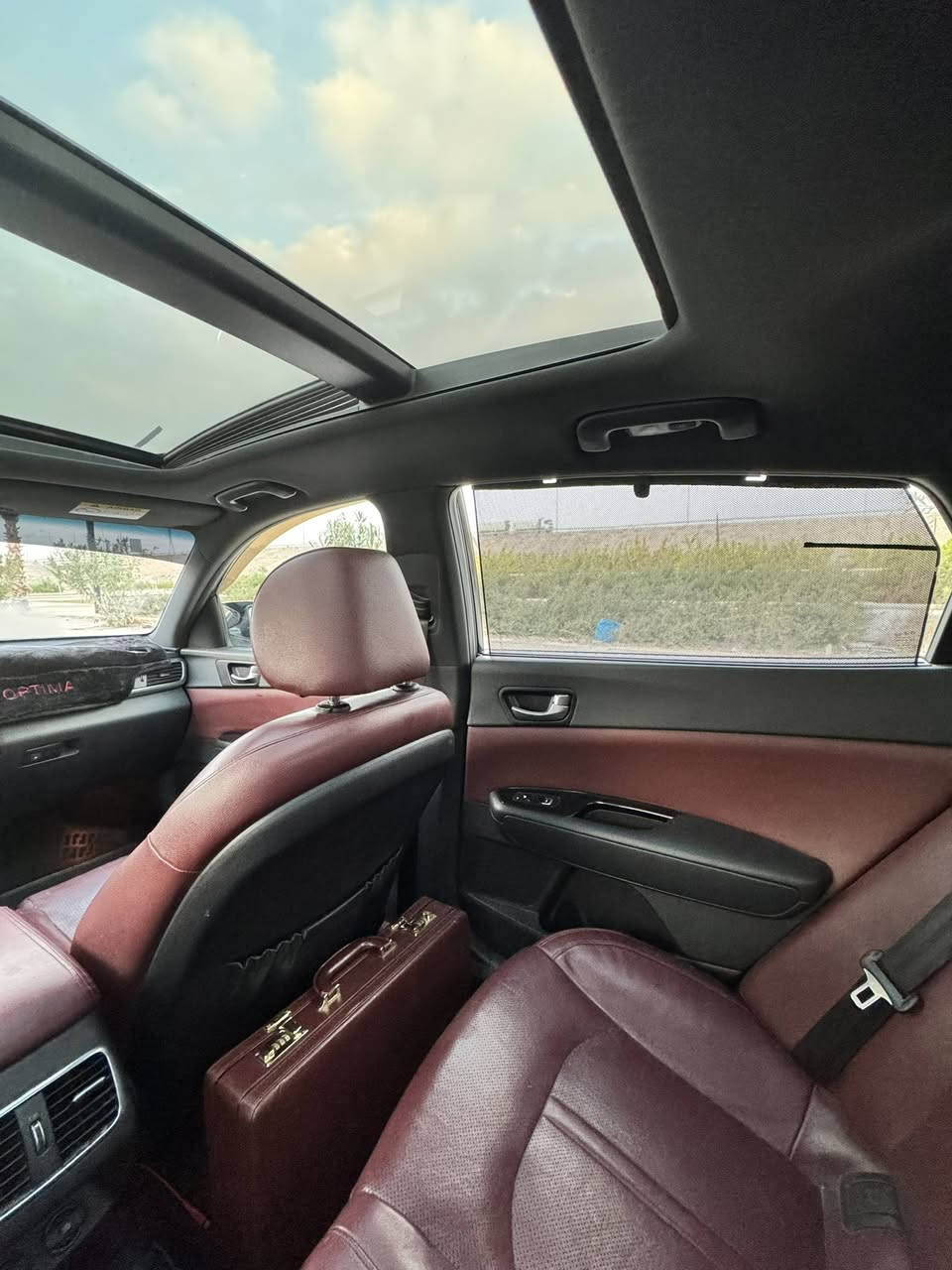 مستعجل ع بيع اوبتما 2016 خليجيه جيتي لاين محرك 2500 gdi (بيها طخه بقبق صندوق فقط) ب143 ورقه  (***********)
