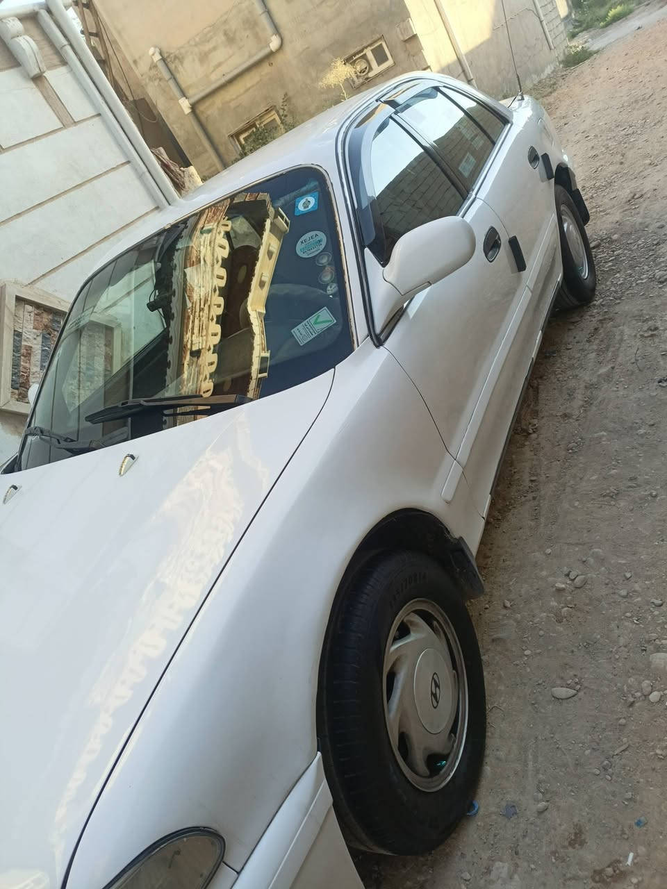 سوناتا للبيع موديل ٩٥ بغداد دولي سياره جديده كهربائيات كله شغاله سنتر لوك مكينه كير كفاله تخم تاير سنويه ٣٠ هزه جديده السعر 43 وبيه مجال الاتصال ***********
