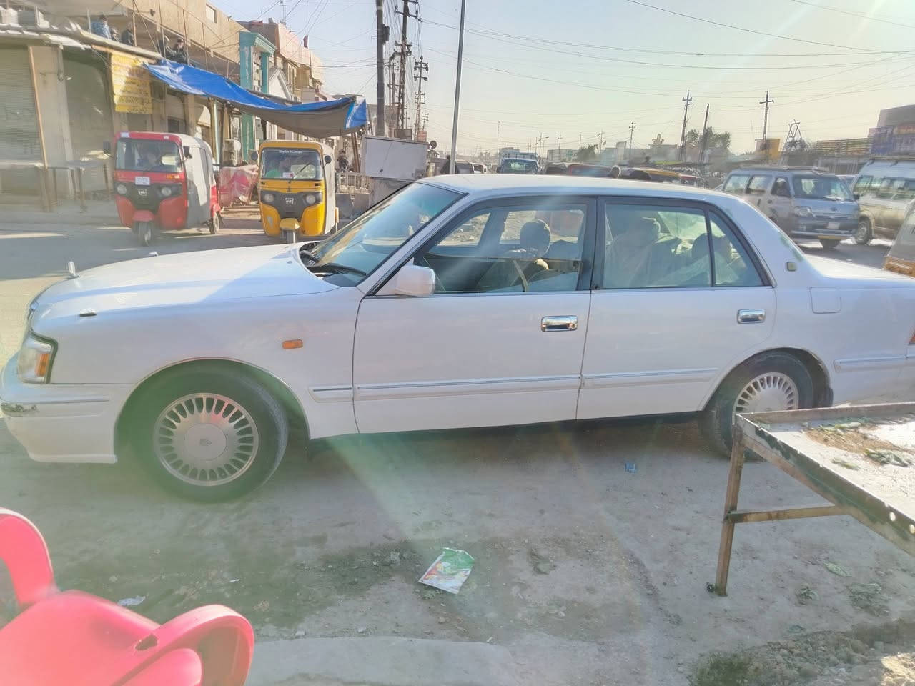 السلام عليكم سياره للبيع راس الثور مكفوله من الكص موديل 96 رقم بغداد كير و مكينه كفاله مكاني بغداد ***********
