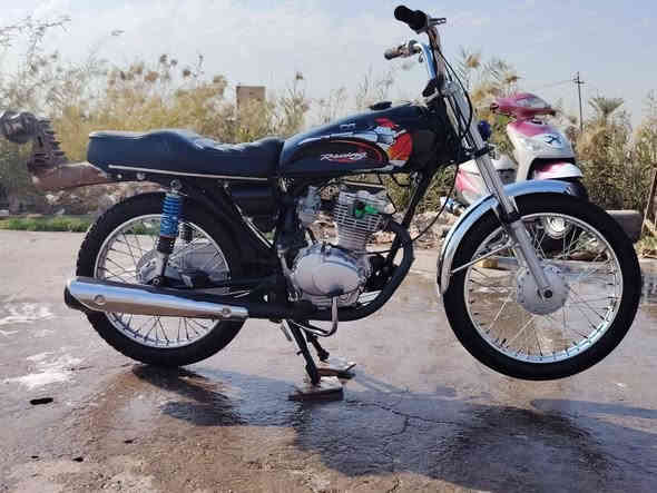 سلام عليكم دراجه نامه شلامجه اصلي موديل 2025 بس المكينه 24 نضافه فول احله من الصور  الدراجه اوراق السعر ب 600 وا بيها مجال النتصال عله الرقم *********** مكاني دوانيه قضاء سومر
