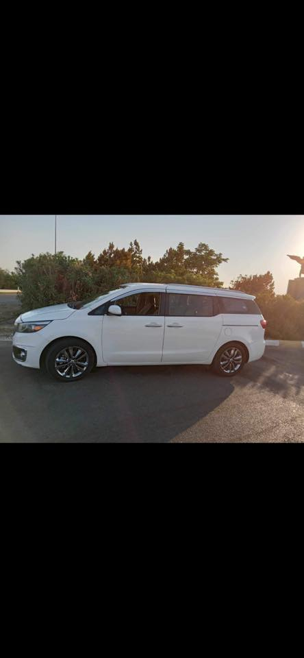 كيا سيدونا عائليه 8 راكب رقم بغداد جديد مديل 2017 محرك وكير مكفول مواصفات السياره بصمه تشغيل وابواب شاشه بلاد تدفئه بل كشنات كشنات الاماميه كهربائية سياره جاهزه ***********
